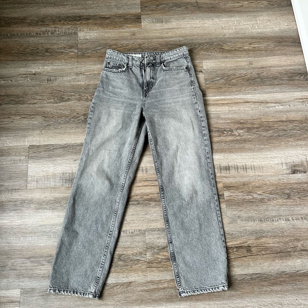 Zara High Waisted Mom Fit Jeans